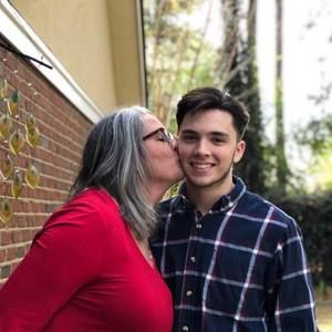 Meet your Posher, Leighanne